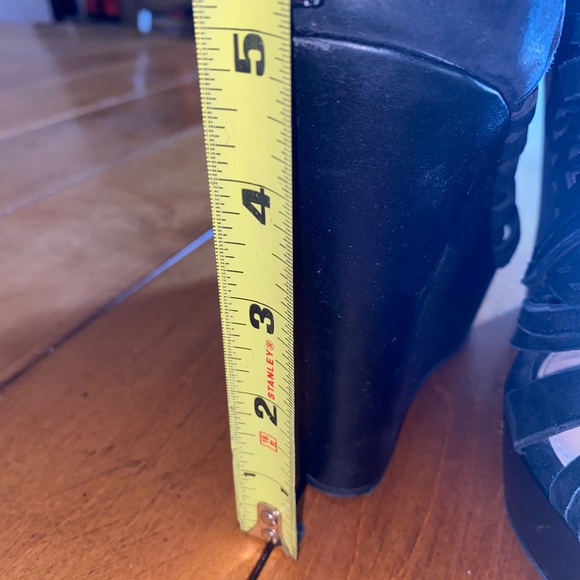 Cut out platform black wedges. Easy to walk in. Comfy. - Picture 6 of 9